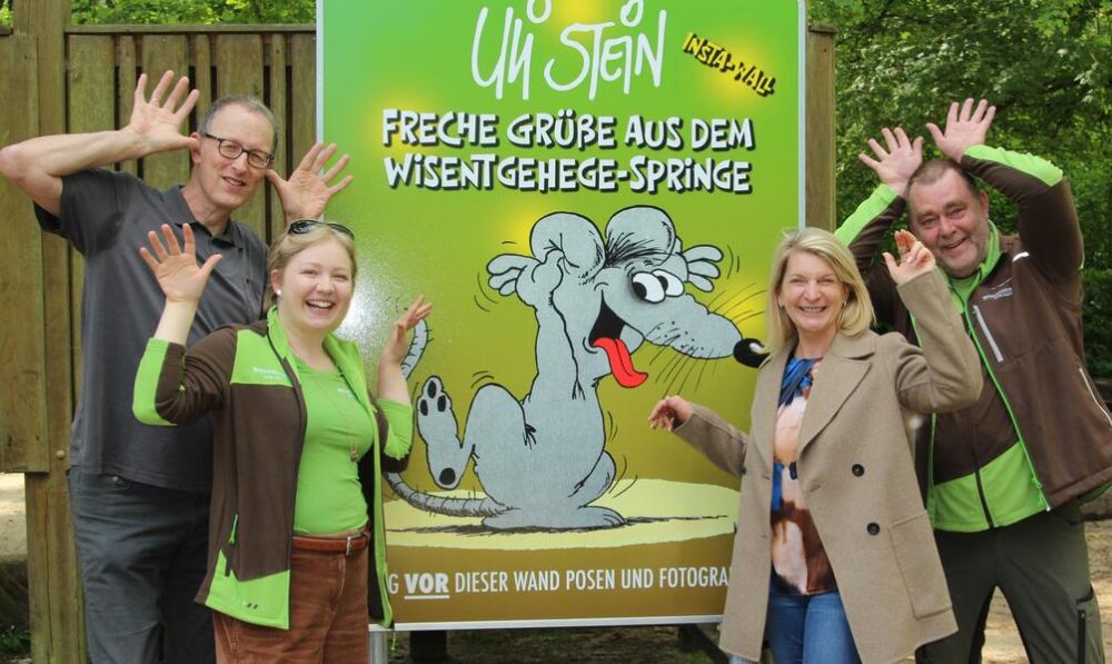Sie haben die Uli-Stein-Ausstellung im Wisentgehege eröffnet: Bernd Schönebaum, Jasmin Westermann, Katja Seifert und Thomas Hennig. FOTO: Bertram