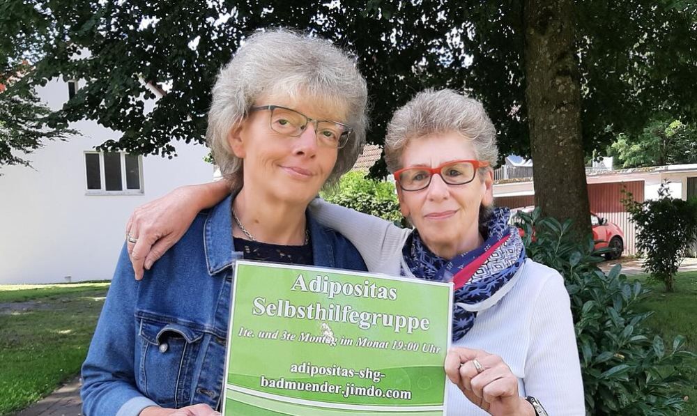Von Betroffenen für Betroffene: Rita Wilke (r.) und Heidi Ossyra unterstützen Menschen mit krankhaftem Übergewicht. Die Adipositas-Selbsthilfegruppe Bad Münder besteht seit zehn Jahren. Foto: Behrens